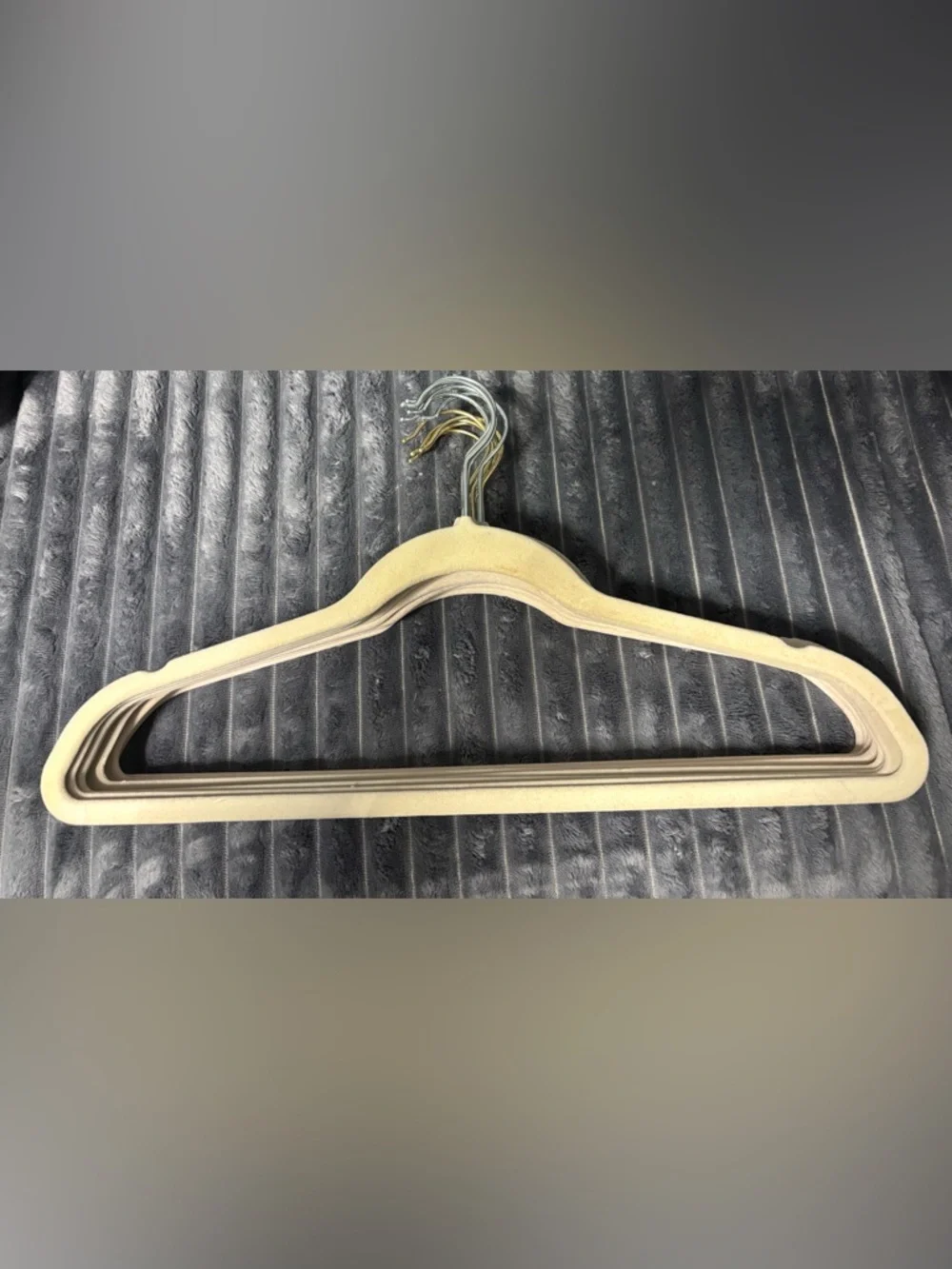 Velvet Non-Slip Black Clothing Hangers - Set